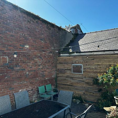 Ty Hapus Central Beaumaris Exterior foto